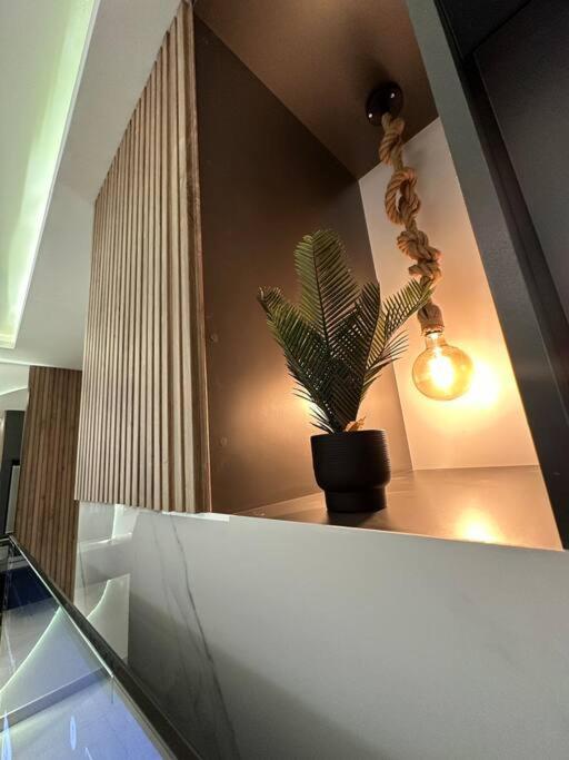 Apartment Modern In Abdoun-amman *